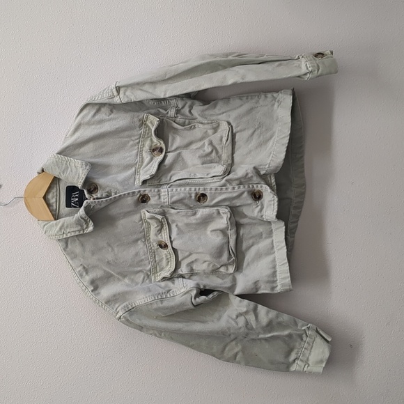 Zara light gray cropped button down jacket size XS - Picture 2 of 5